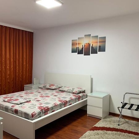 Ana Center Apartment Galaţi Exteriör bild
